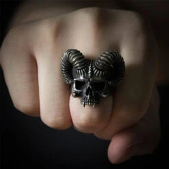 Bague Pirate - Diable -Refuge Du Pirate bague tete de diable biker