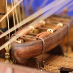 Bateau Pirate - Mort En Face -Refuge Du Pirate un bateau pirate cano